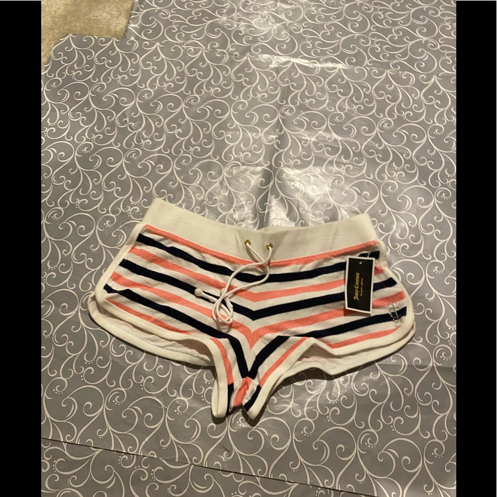 Juicy Couture shorts 💗💙💖💙
